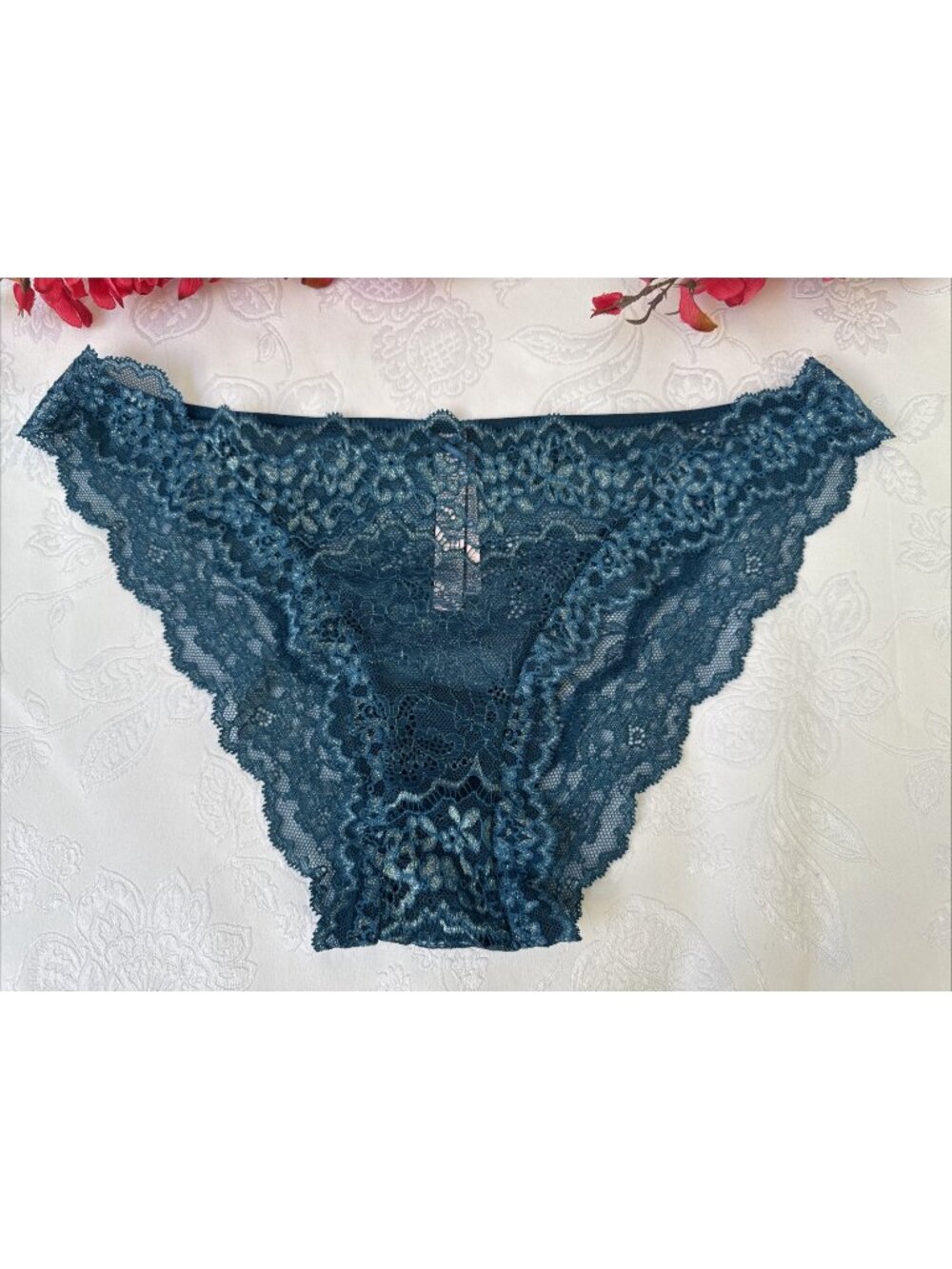 VICTORIA'S SECRET M DREAM ANGELS BLUE SHIMMER LACE CHEEKINI BIKINI PANTIES NWT